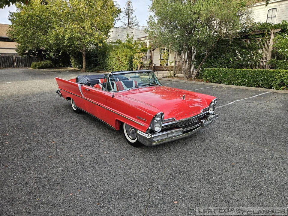 1957 Lincoln Premiere - Image 15 of 31