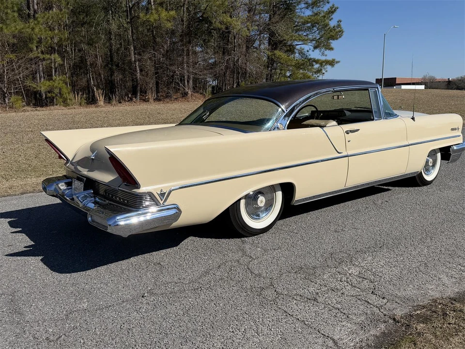 1957 Lincoln Premiere - Image 3 of 12