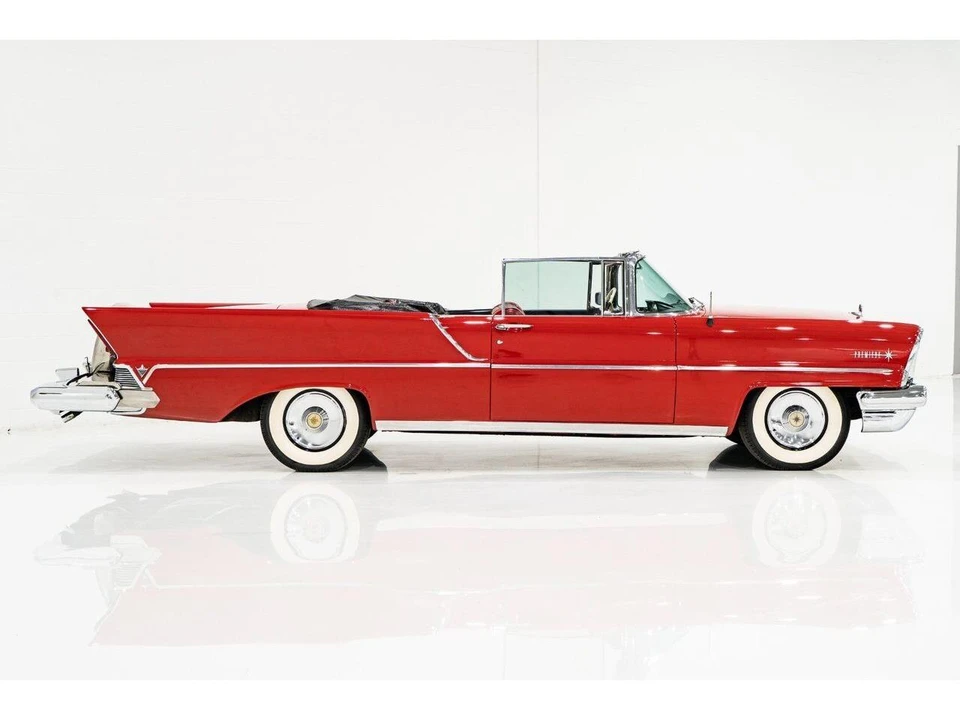 1957 Lincoln Premiere - Image 3 of 31