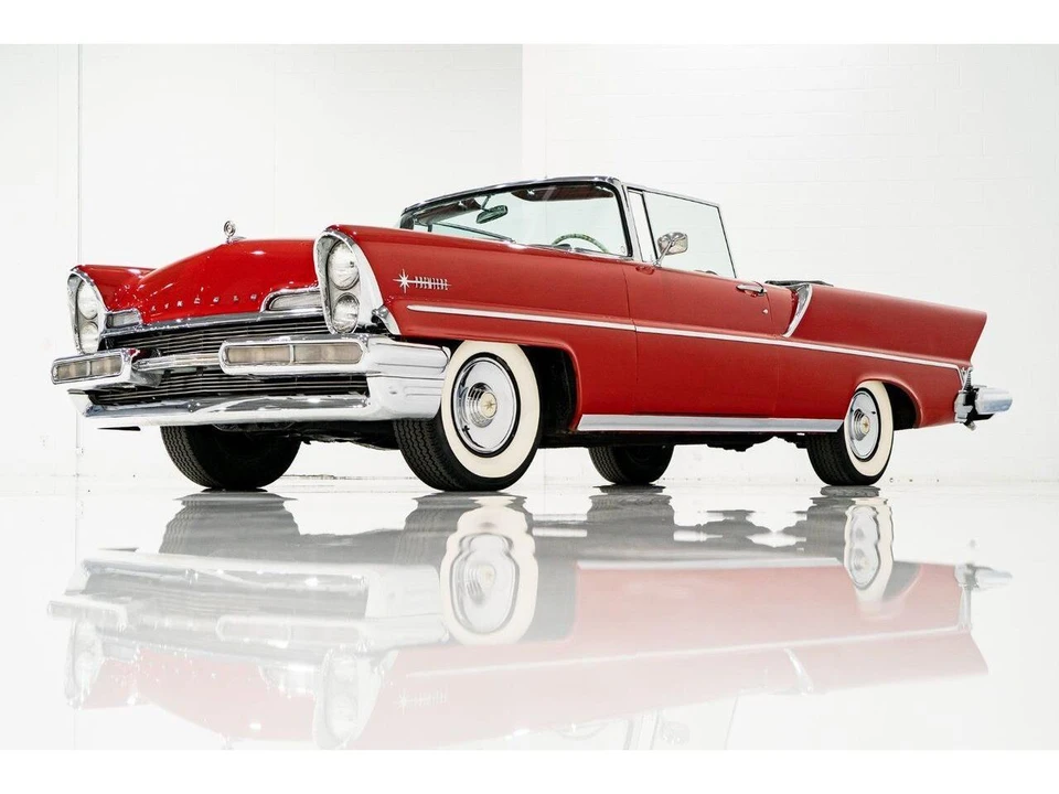 1957 Lincoln Premiere - Image 24 of 31