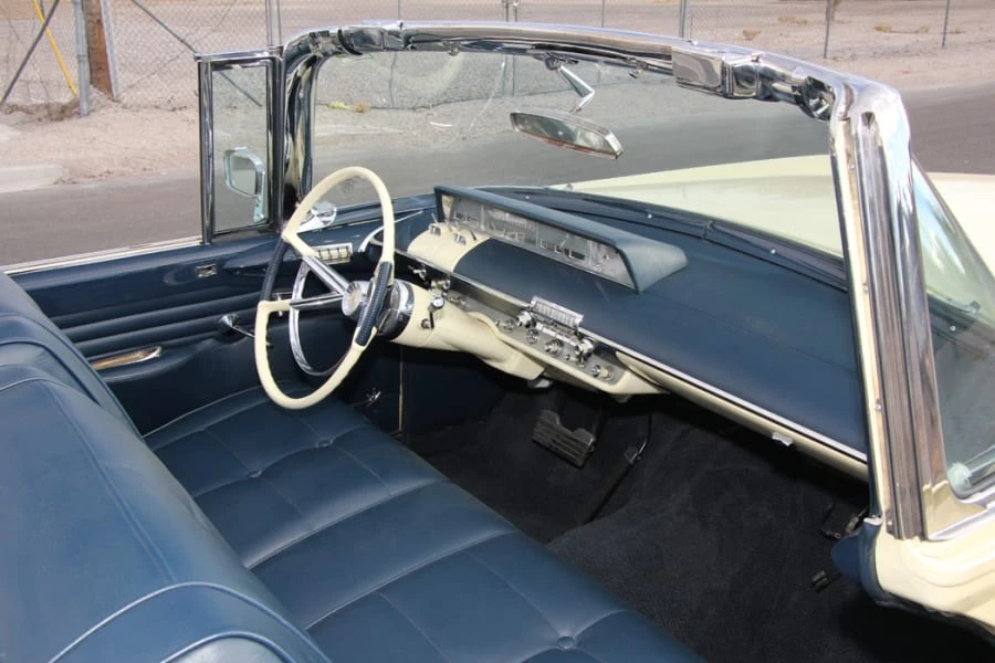 1957 Lincoln Premiere - Image 4 of 11