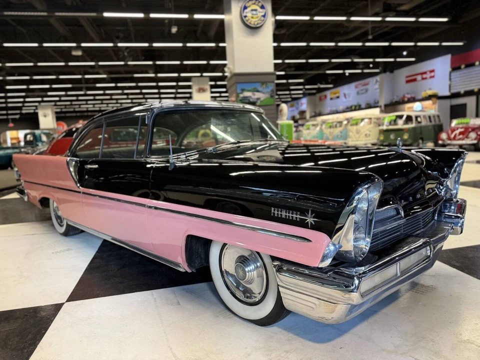 1957 Lincoln Capri - Image 10 of 21