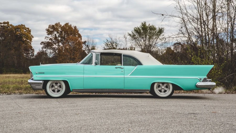 1957 Lincoln Premiere - Image 2 of 20