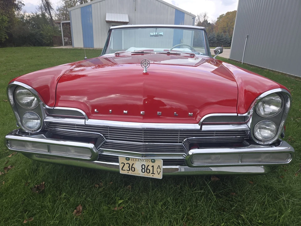 1957 Lincoln Premiere - Image 15 of 31