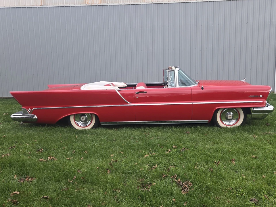1957 Lincoln Premiere - Image 18 of 31