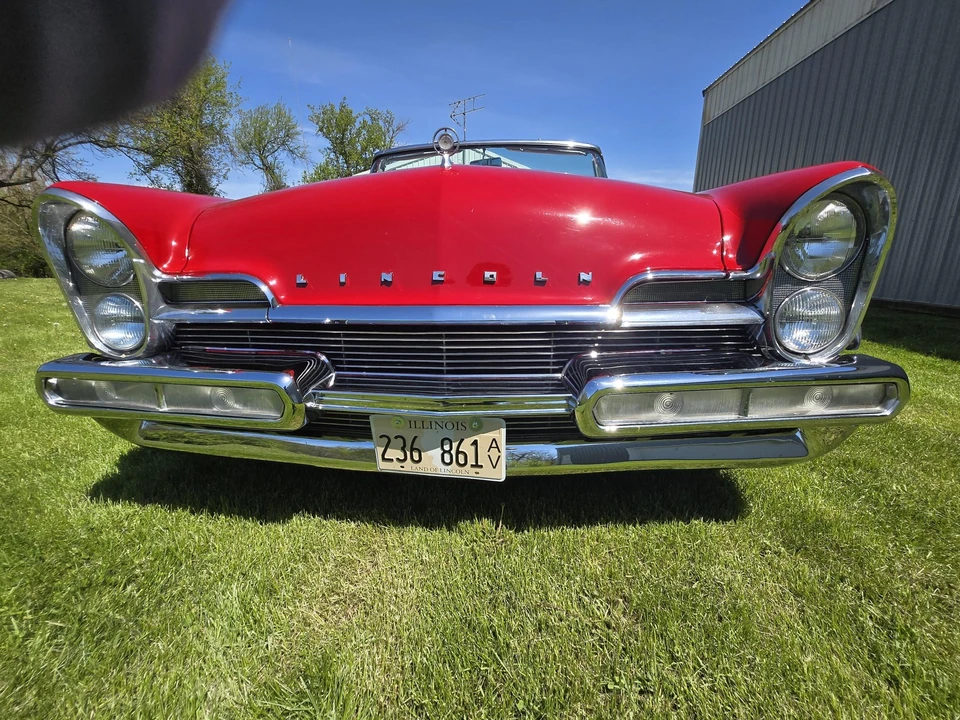 1957 Lincoln Premiere - Image 16 of 31