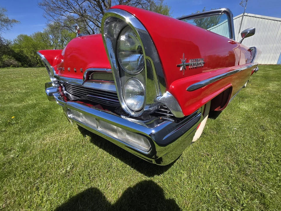 1957 Lincoln Premiere - Image 29 of 31