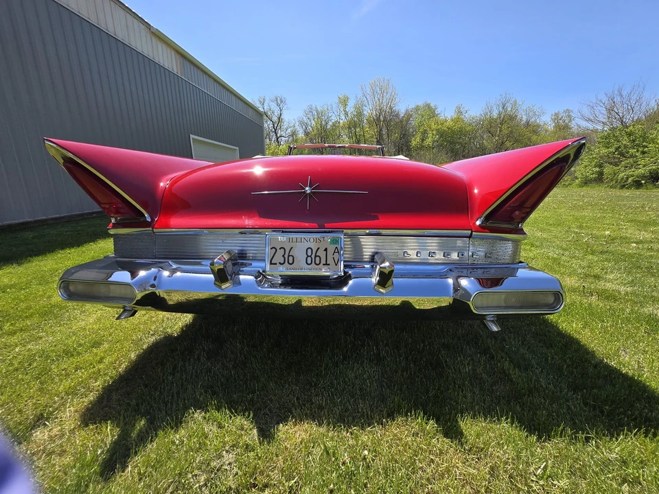 1957 Lincoln Premiere - Image 24 of 31