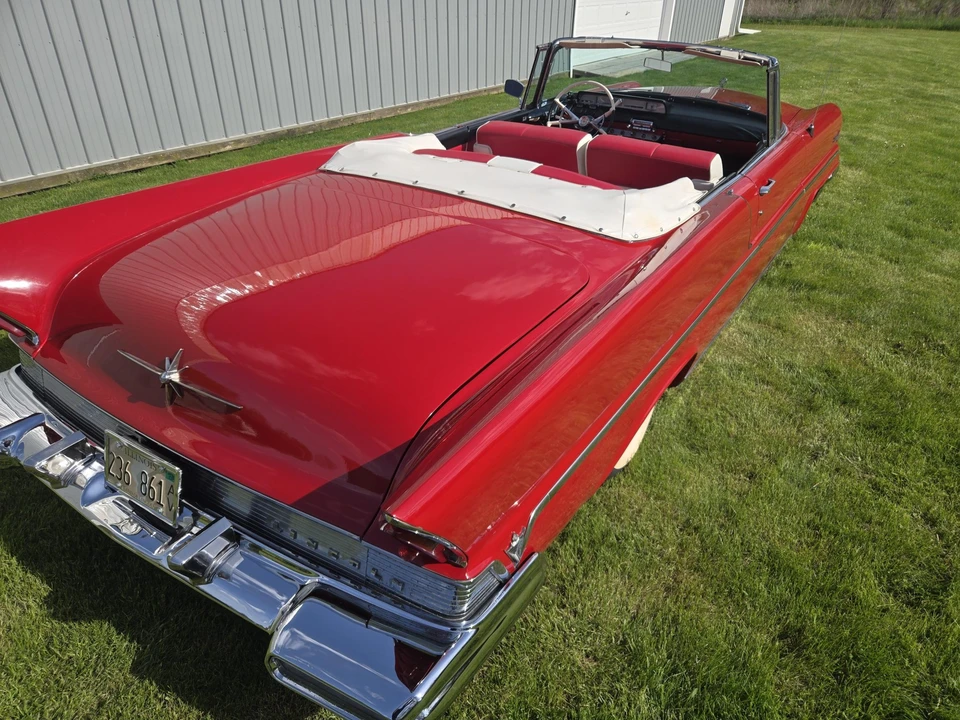 1957 Lincoln Premiere - Image 10 of 31
