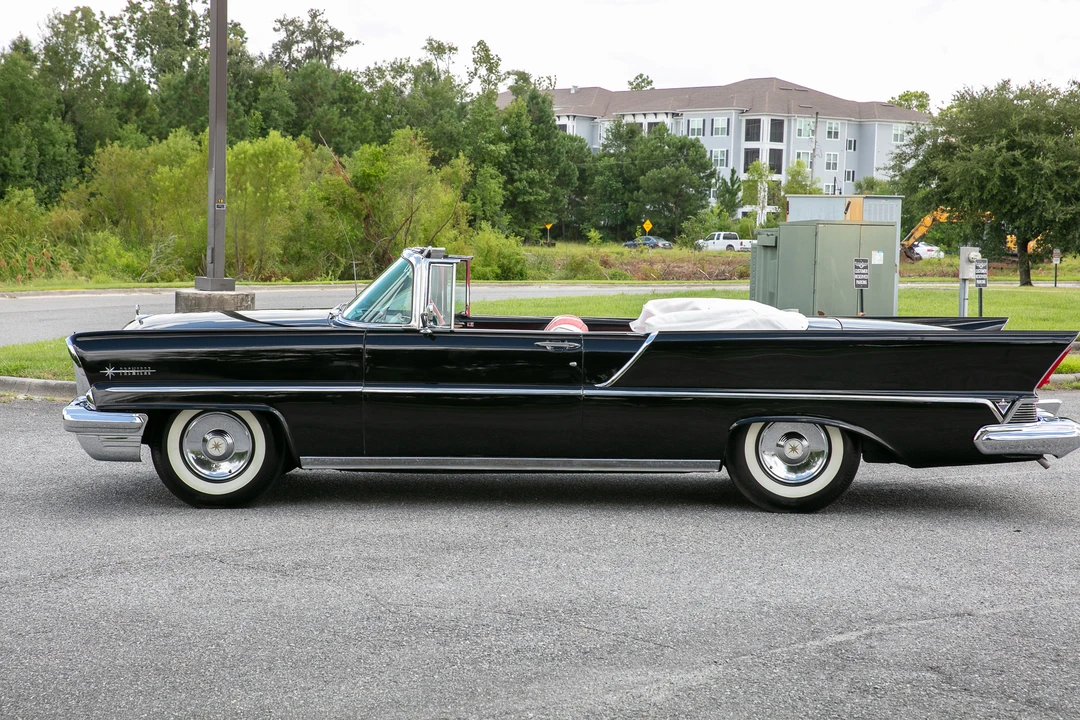 1957 Lincoln Premiere - Image 10 of 31