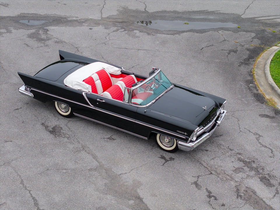 1957 Lincoln Premiere - Image 14 of 31