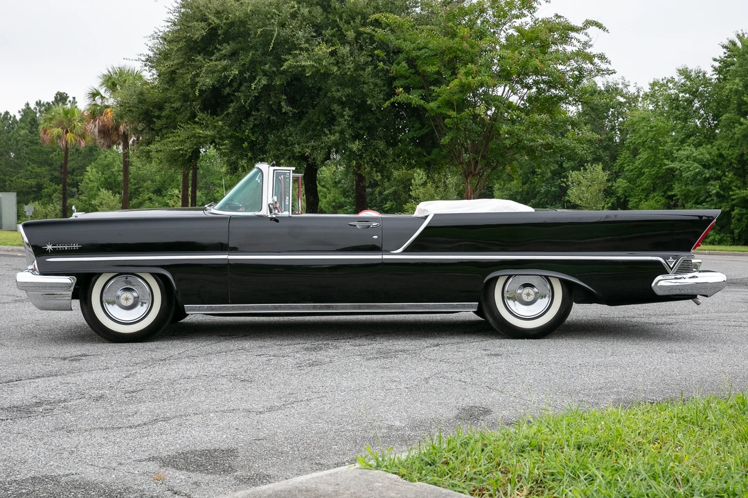 1957 Lincoln Premiere - Image 13 of 31