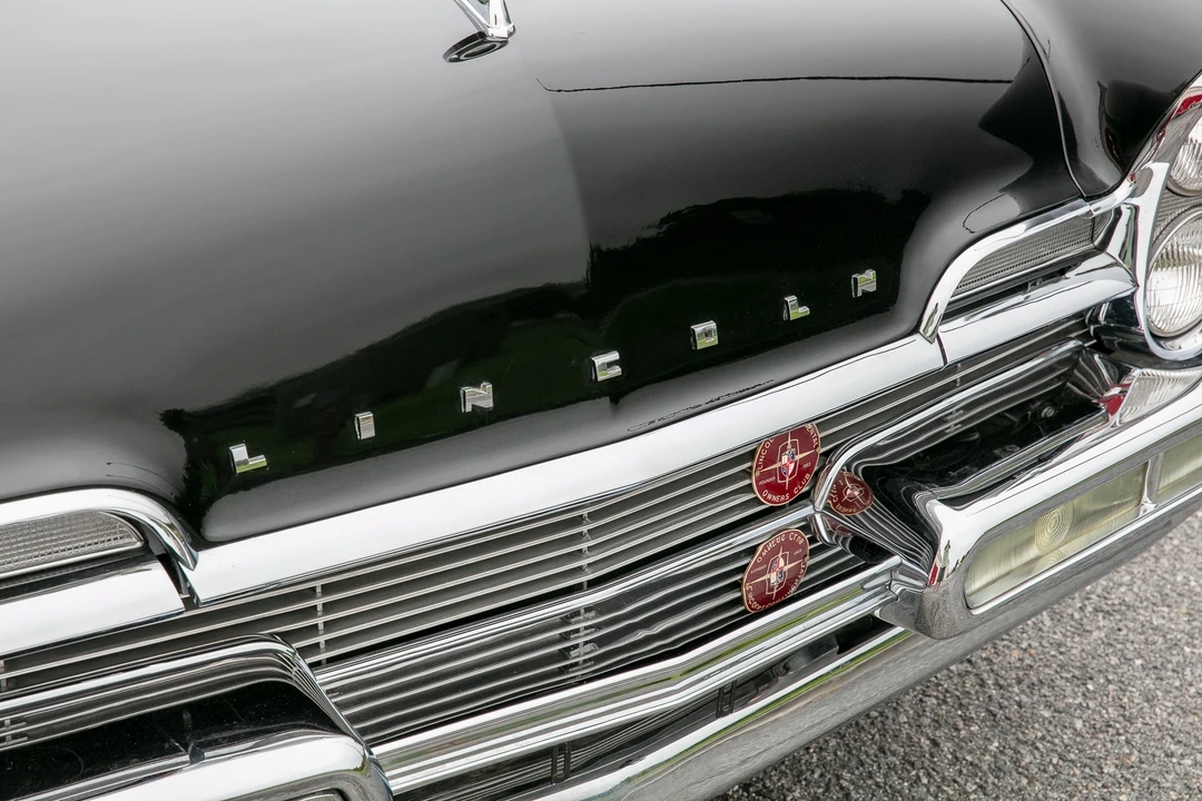 1957 Lincoln Premiere - Image 21 of 31
