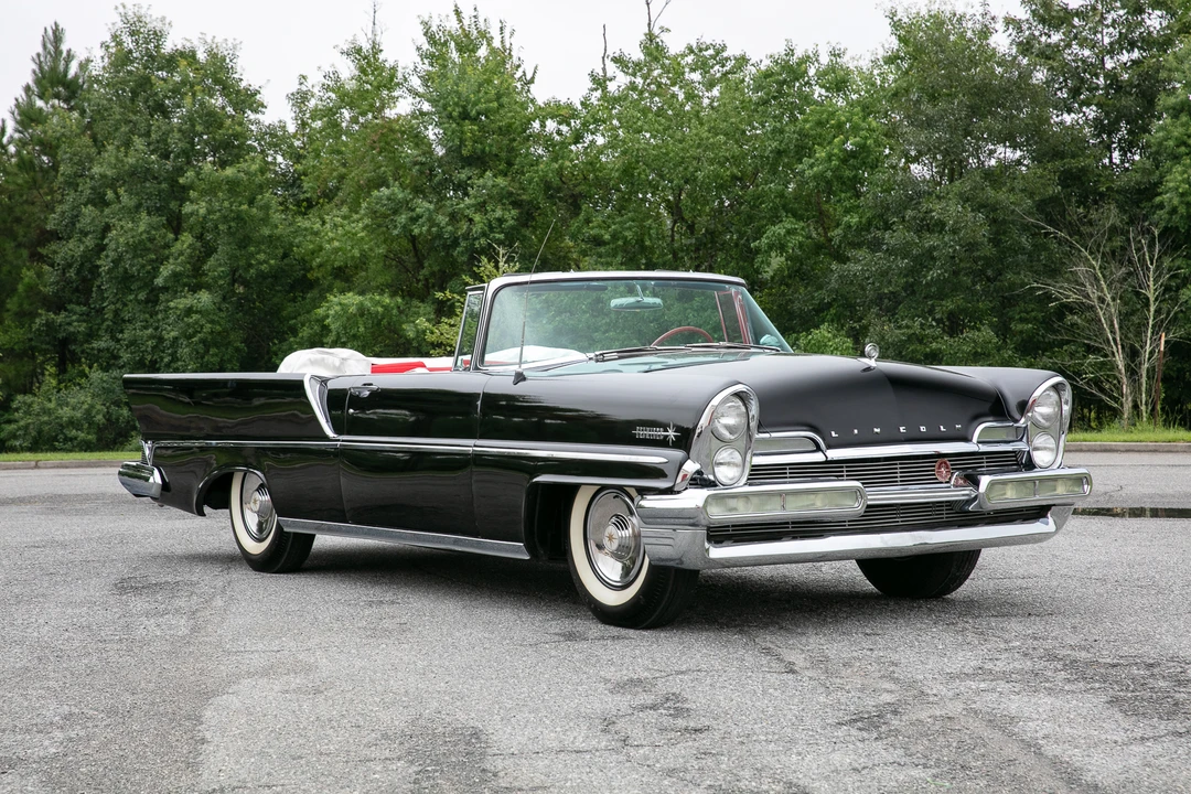 1957 Lincoln Premiere - Image 6 of 31