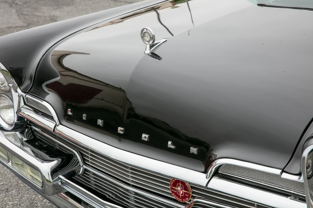 1957 Lincoln Premiere - Image 30 of 31