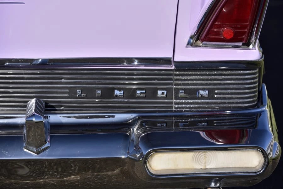 1957 Lincoln Premiere - Image 8 of 23