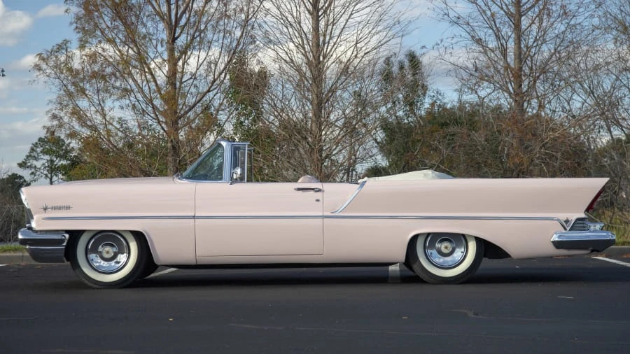 1957 Lincoln Premiere - Image 2 of 13