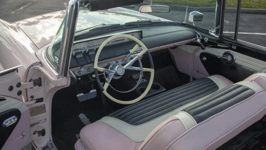 1957 Lincoln Premiere - Image 4 of 13