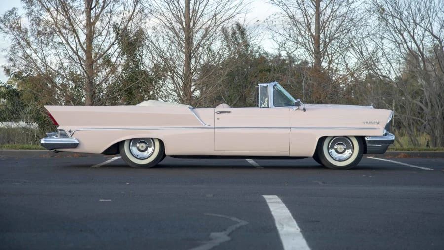 1957 Lincoln Premiere - Image 10 of 13