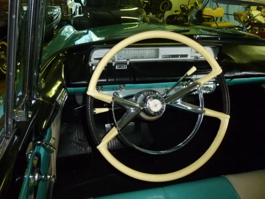 1957 Lincoln Premiere - Image 4 of 8