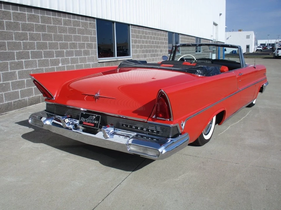 1957 Lincoln Premiere - Image 21 of 21