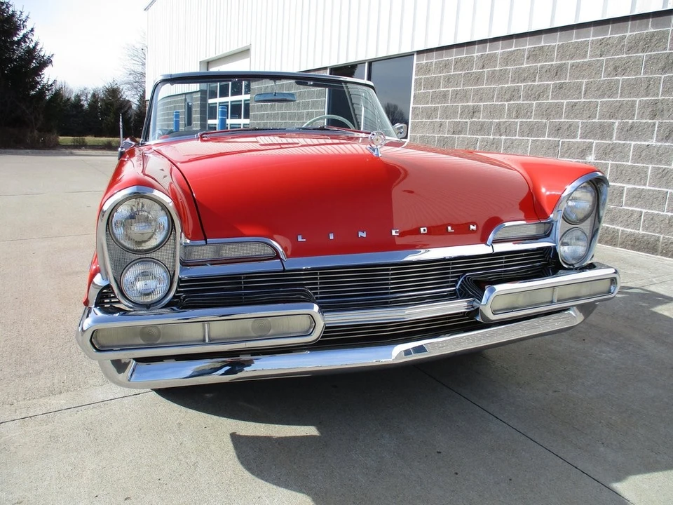 1957 Lincoln Capri - Image 6 of 21