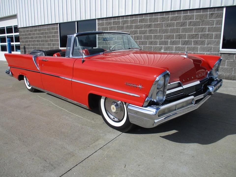 1957 Lincoln Premiere - Image 4 of 21