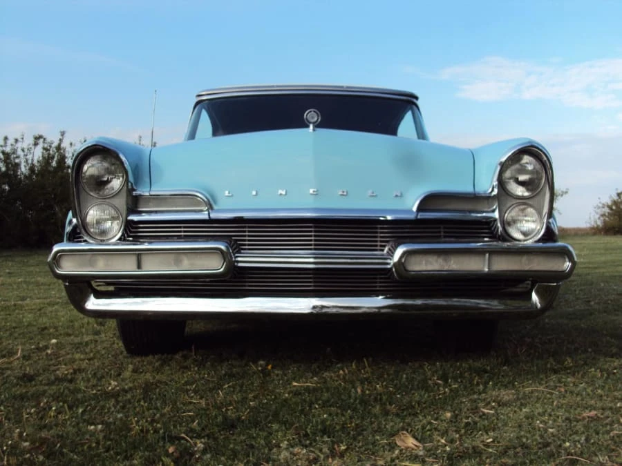 1957 Lincoln Premiere - Image 2 of 7