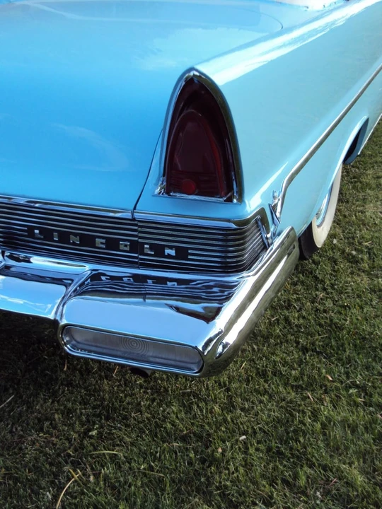 1957 Lincoln Premiere - Image 6 of 7
