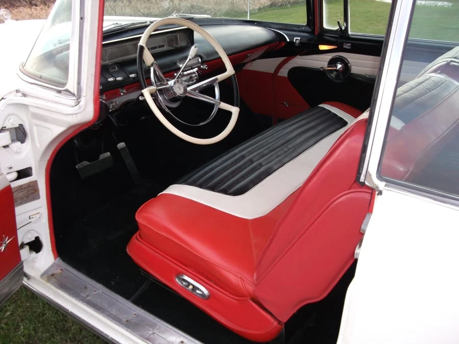1957 Lincoln Premiere - Image 4 of 9
