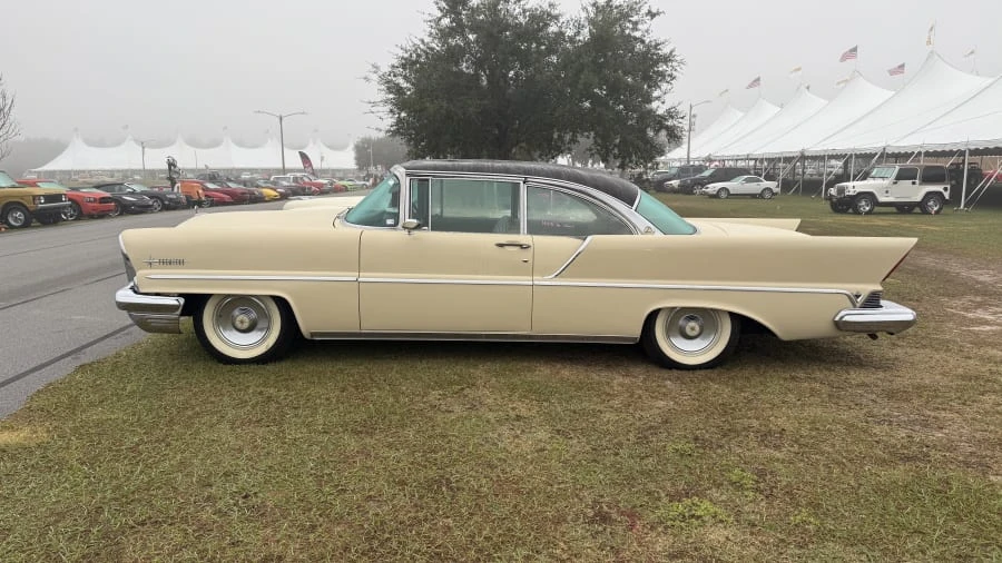 1957 Lincoln Premiere - Image 2 of 9