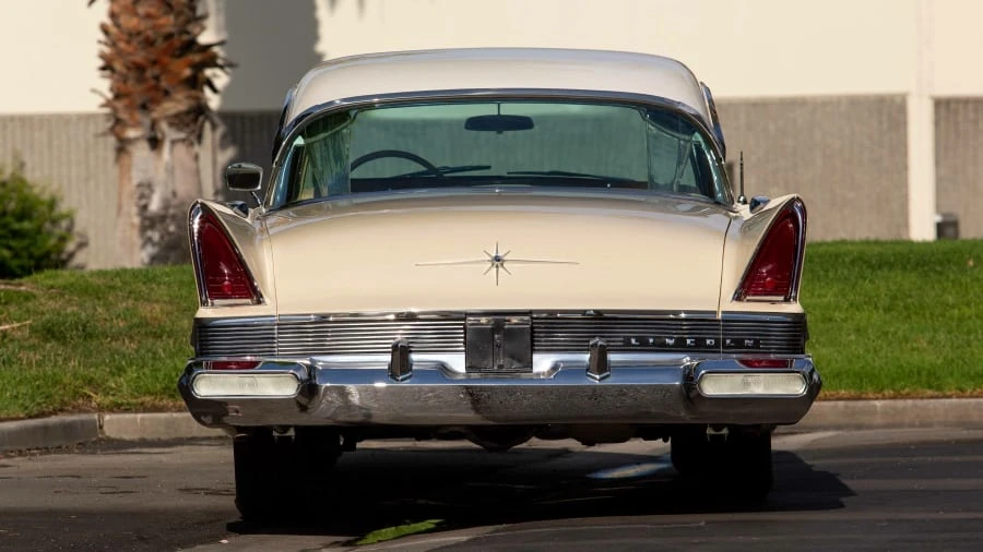 1957 Lincoln Premiere - Image 20 of 28