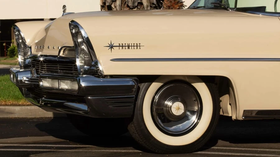 1957 Lincoln Premiere - Image 22 of 28