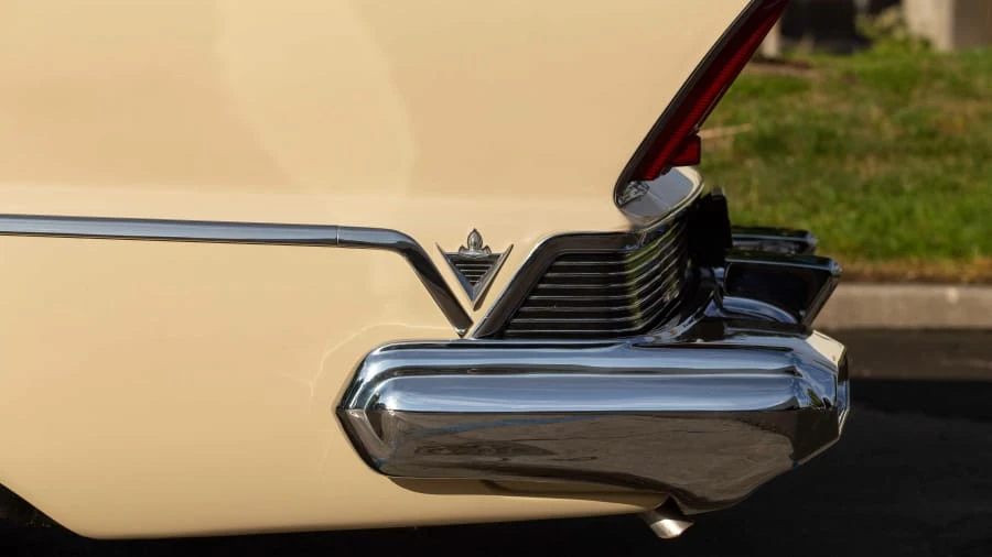 1957 Lincoln Premiere - Image 27 of 28
