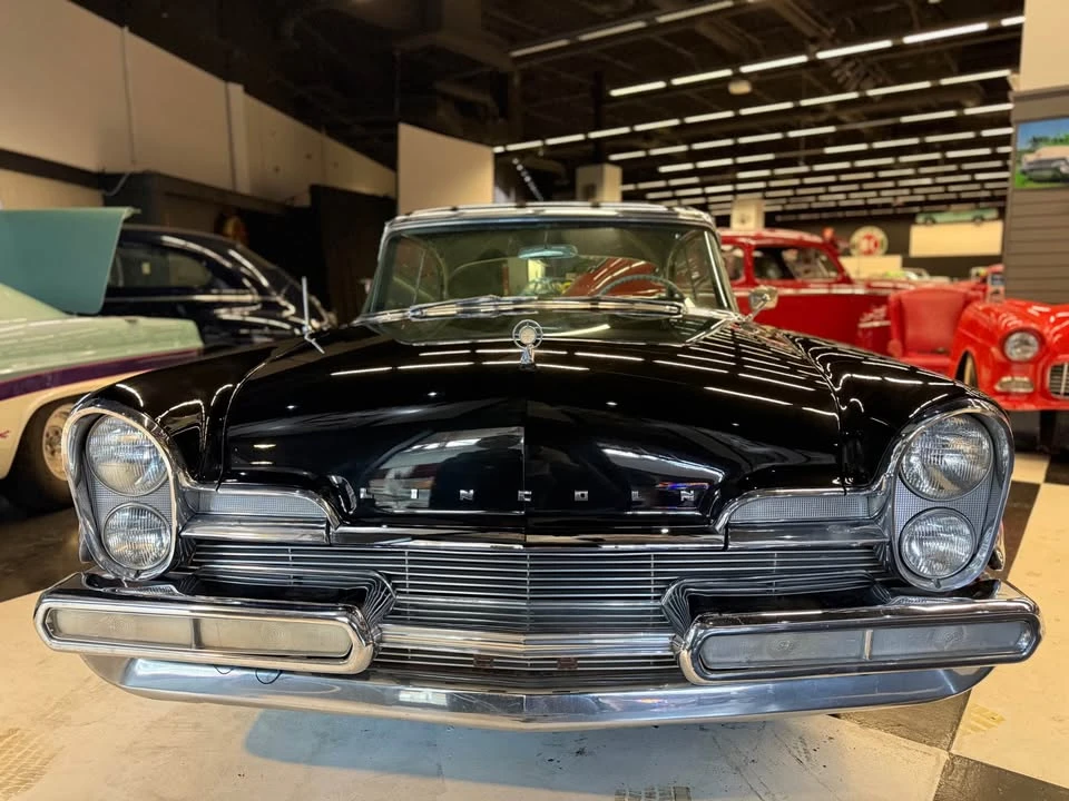 1957 Lincoln Premiere - Image 9 of 20