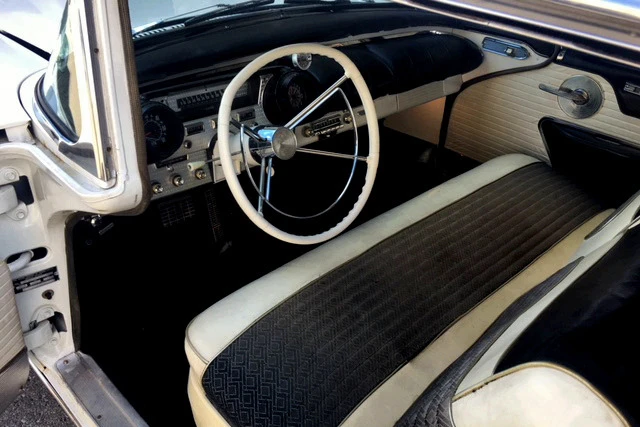 1957 Mercury Montclair - Image 4 of 4