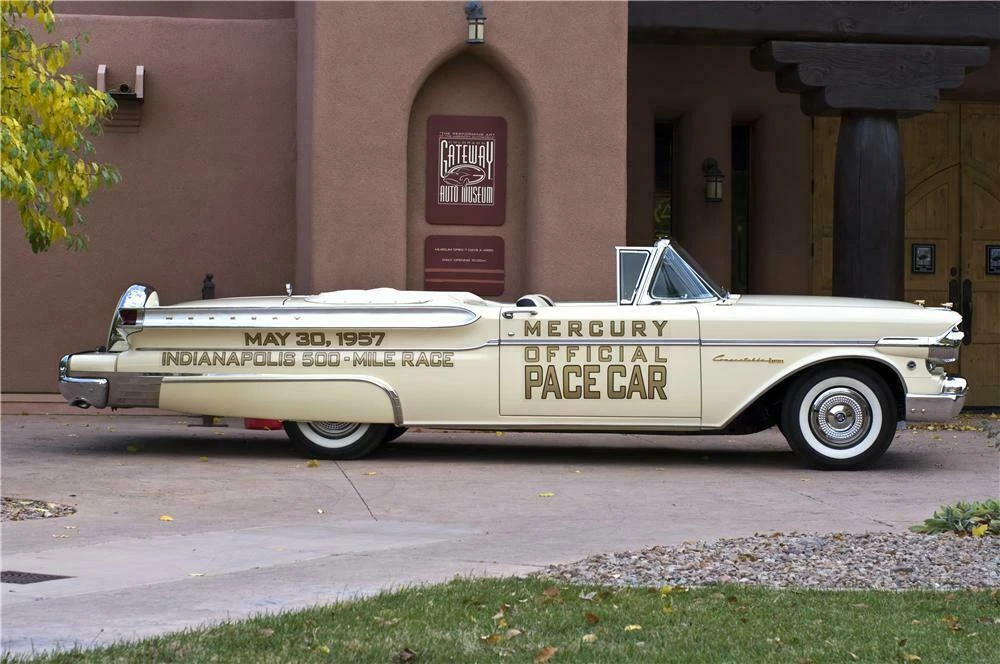 1957 Mercury Montclair - Image 4 of 5
