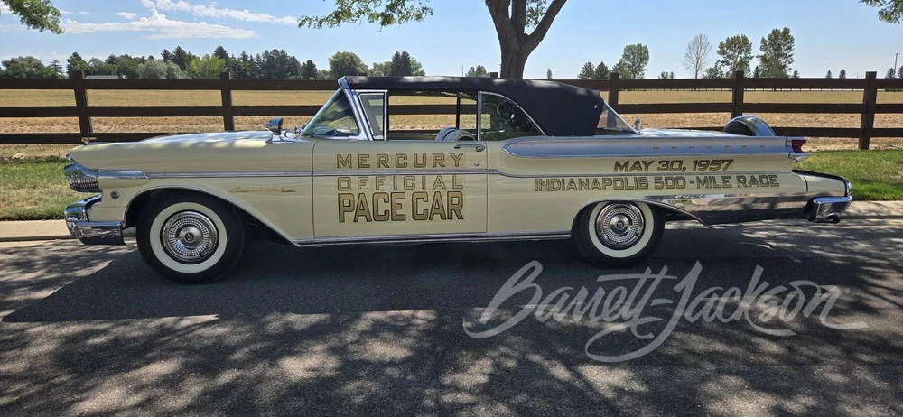 1957 Mercury Montclair - Image 5 of 11