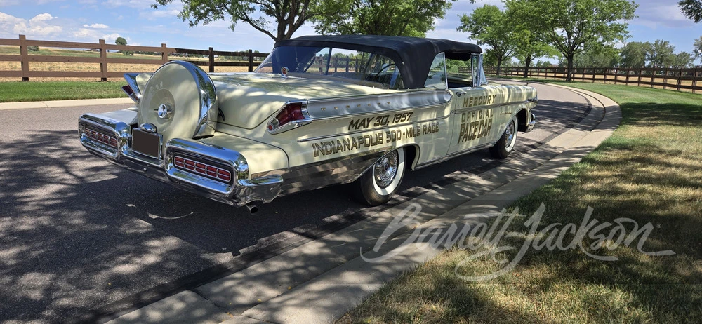 1957 Mercury Montclair - Image 2 of 11