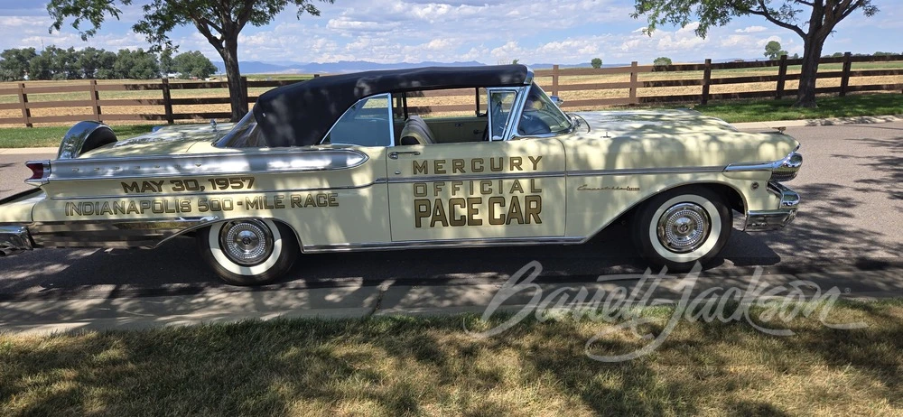 1957 Mercury Montclair - Image 7 of 11