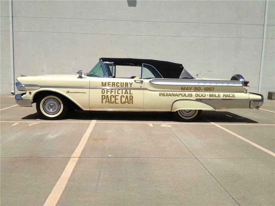 1957 Mercury Montclair - Image 4 of 5