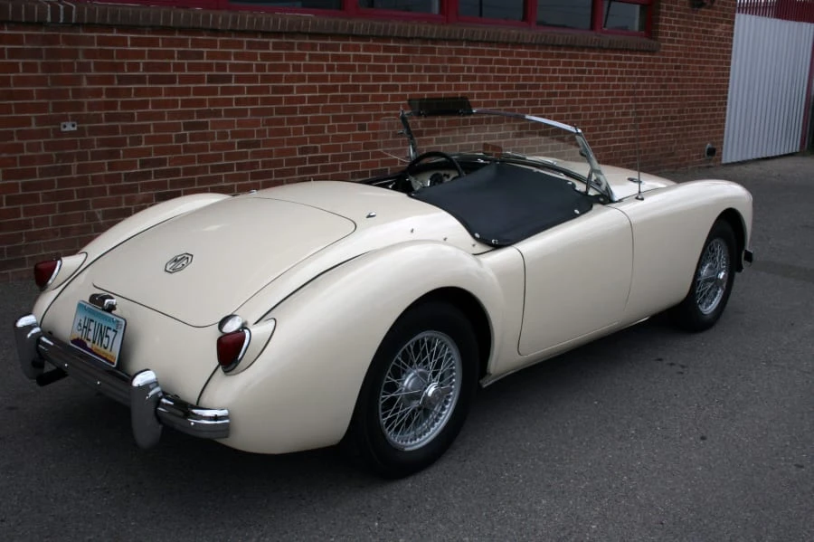 1957 MG MGA 1500 - Image 2 of 6