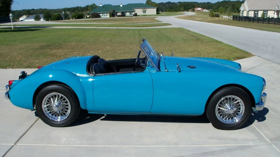 1957 MG MGA 1500 - Image 2 of 8
