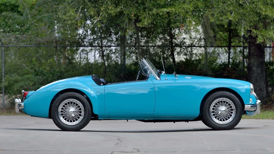 1957 MG MGA 1500 - Image 2 of 23