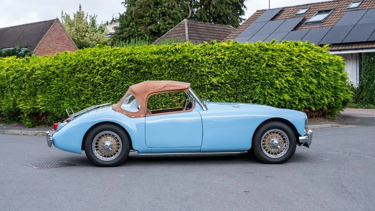 1957 MG MGA 1500 - Image 17 of 30