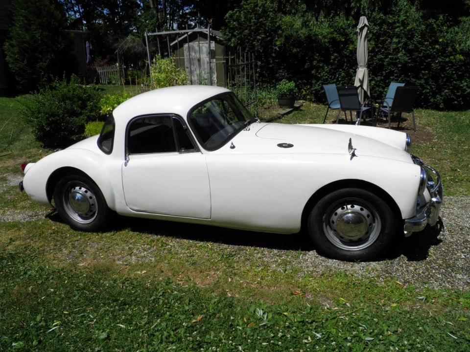 1957 MG MGA 1500 - Image 2 of 7