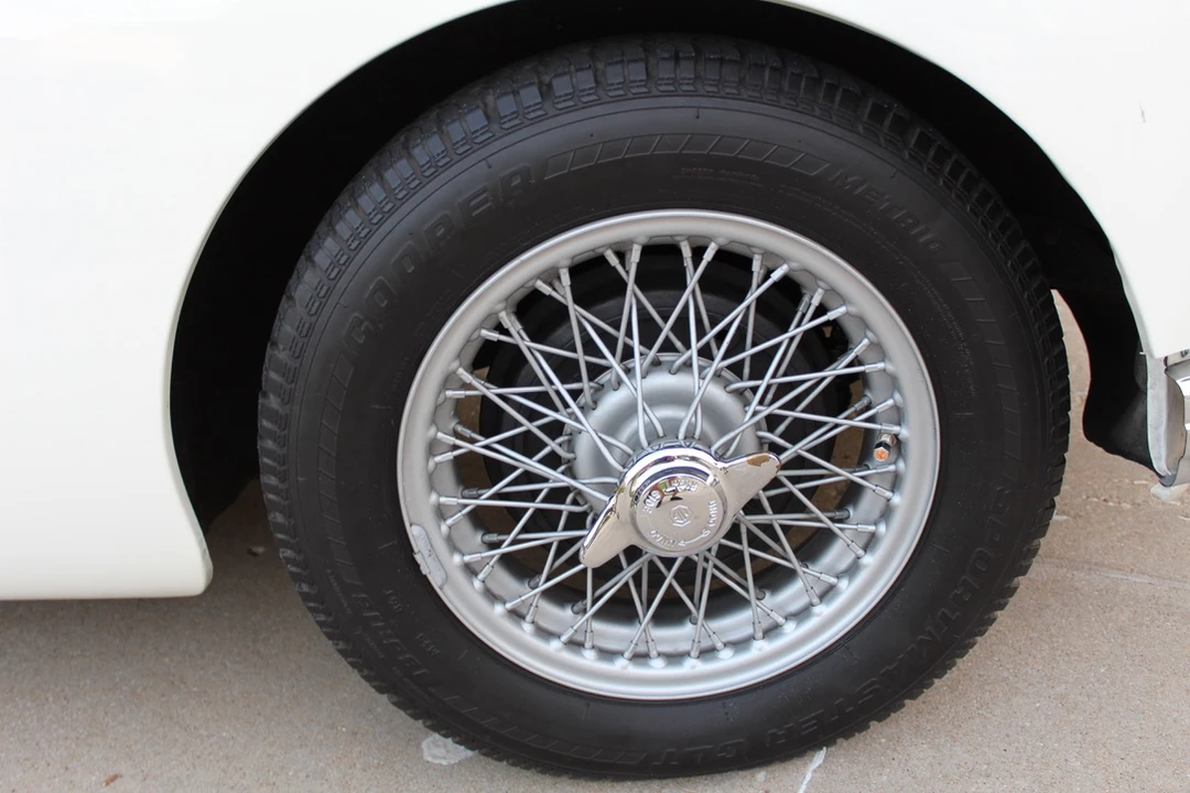 1957 MG MGA 1500 - Image 14 of 31