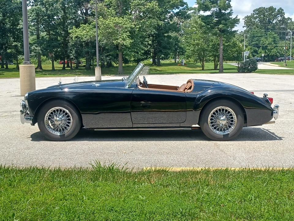 1957 MG MGA 1500 - Image 12 of 31