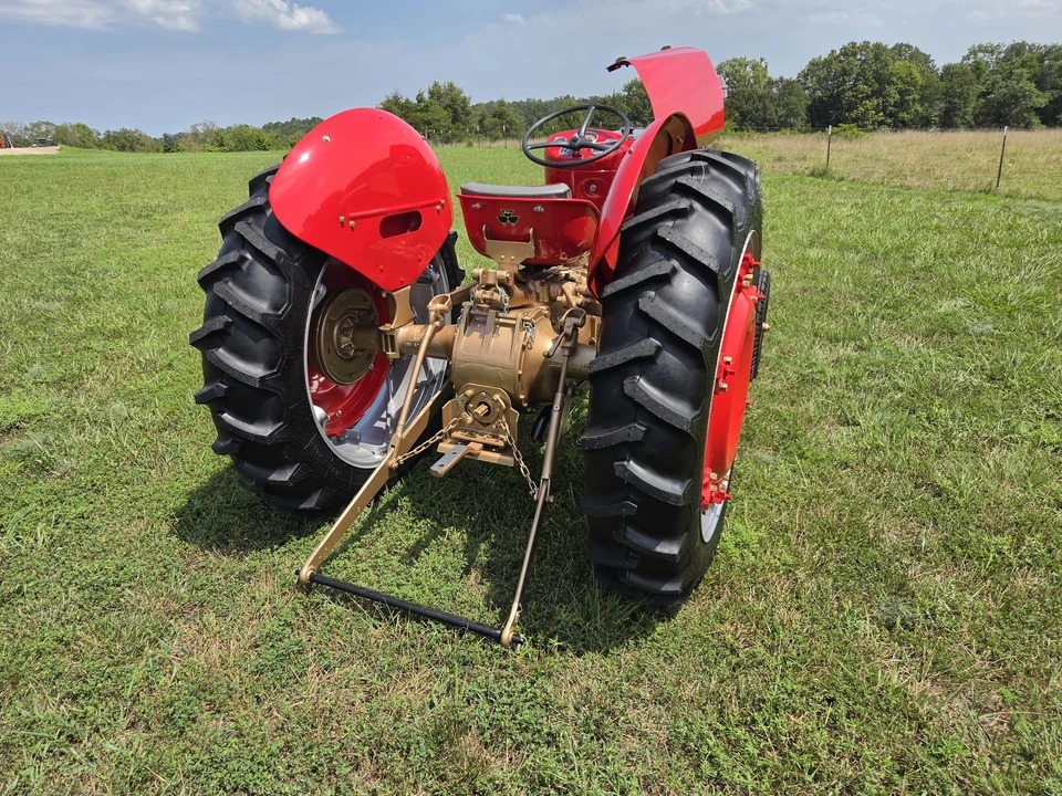 1957 Ford Tractor - Image 23 of 31