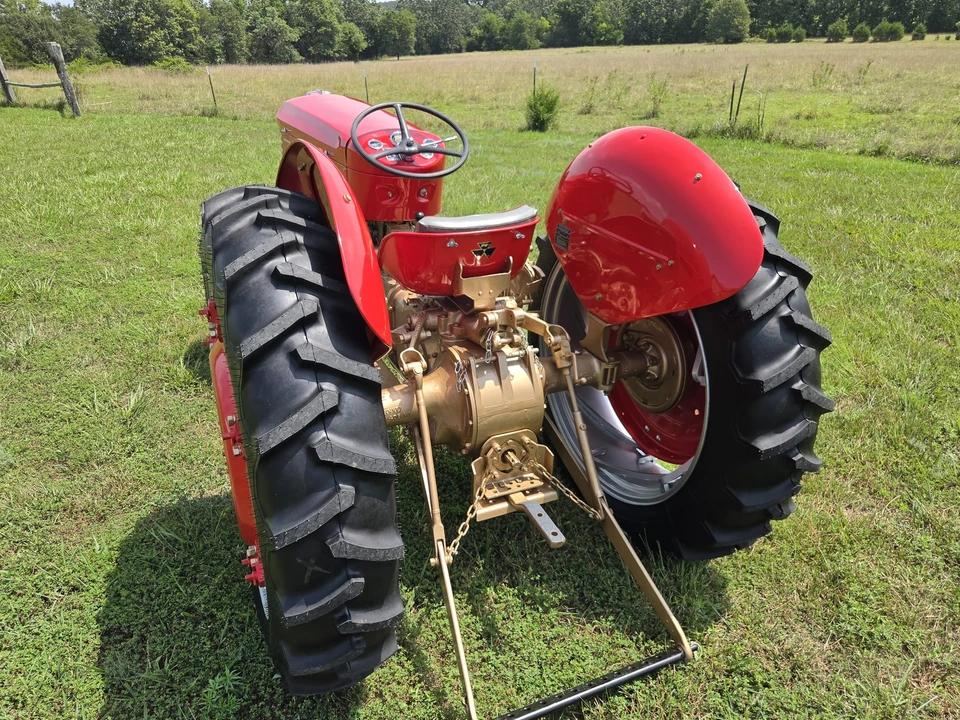 1957 Ford Tractor - Image 18 of 31
